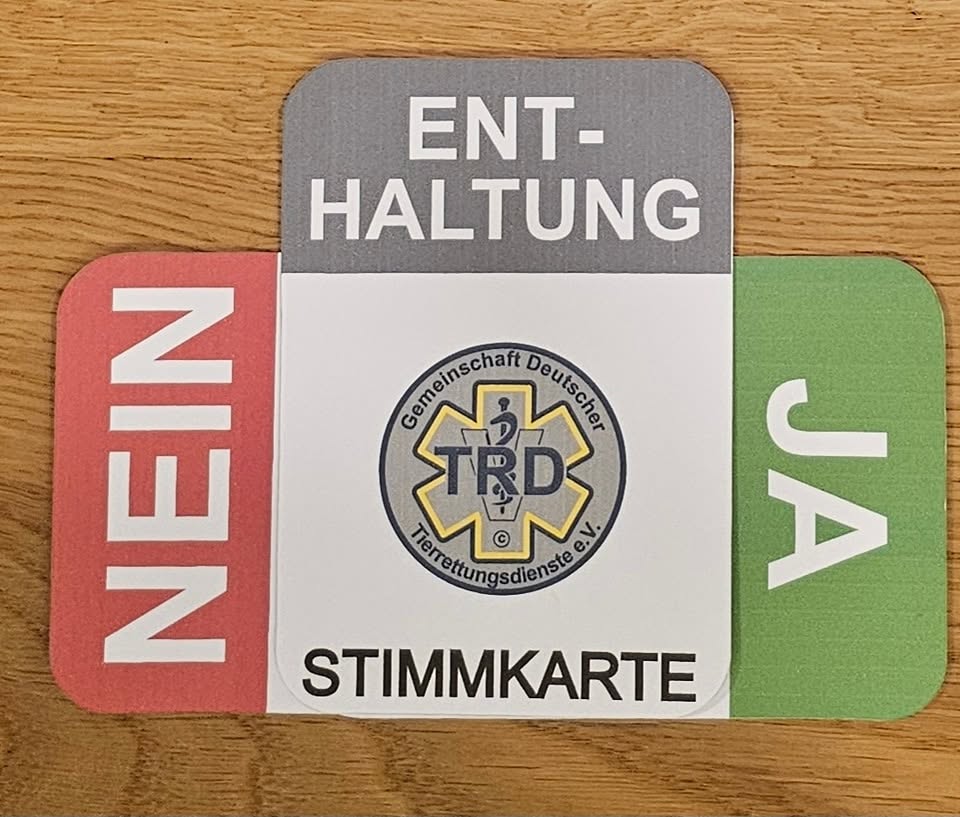 Stimmkarte der Gemeinschaft Deutscher Tierrettungsdienste mit den Optionen Ja, Nein und Enthaltung